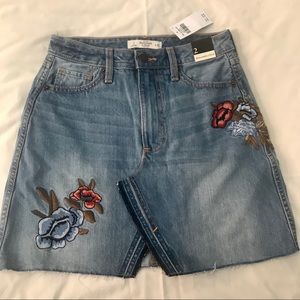 Brand new A&F denim skirt